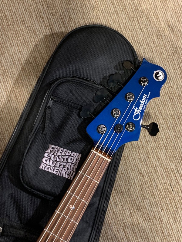 買取実績】Freedom Custom Guitar Research Rhino 5st L.Ash/R HNZ