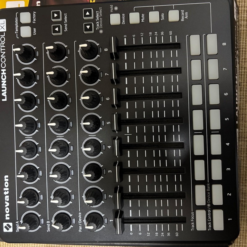 Novation LAUNCH CONTROL XL MK2 専用ケース付 Launch Control XL MK2