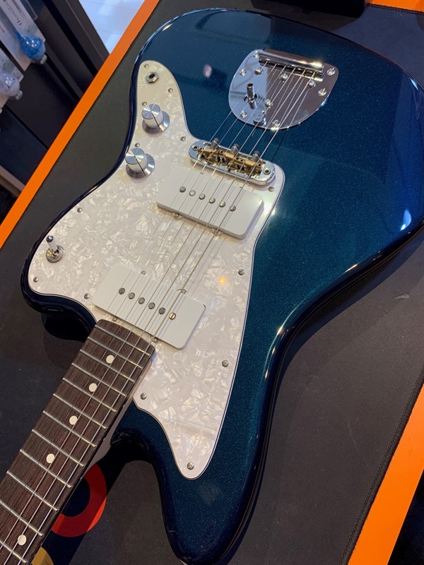 早い者勝ち★クリアボディ/エレキギター ジャズマスタータイプ /ムスタング/ 遂に復刻！国産フェンダーサイクロン！ムスタング？ジャガー