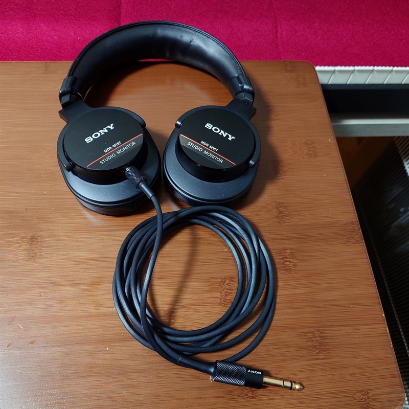 SONY MDR-M1ST 新古品 MDR-M1ST 購入 | ヘッドホン | ソニー