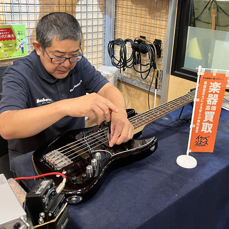 フレットレスベース フレットライン無し フレット抜き処理ではなくまっ 