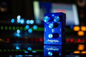松本孝弘監修のギターイクイップメント・ブランド“Indigo Note”待望の第二弾プロダクト「CHORUS」発売決定!!