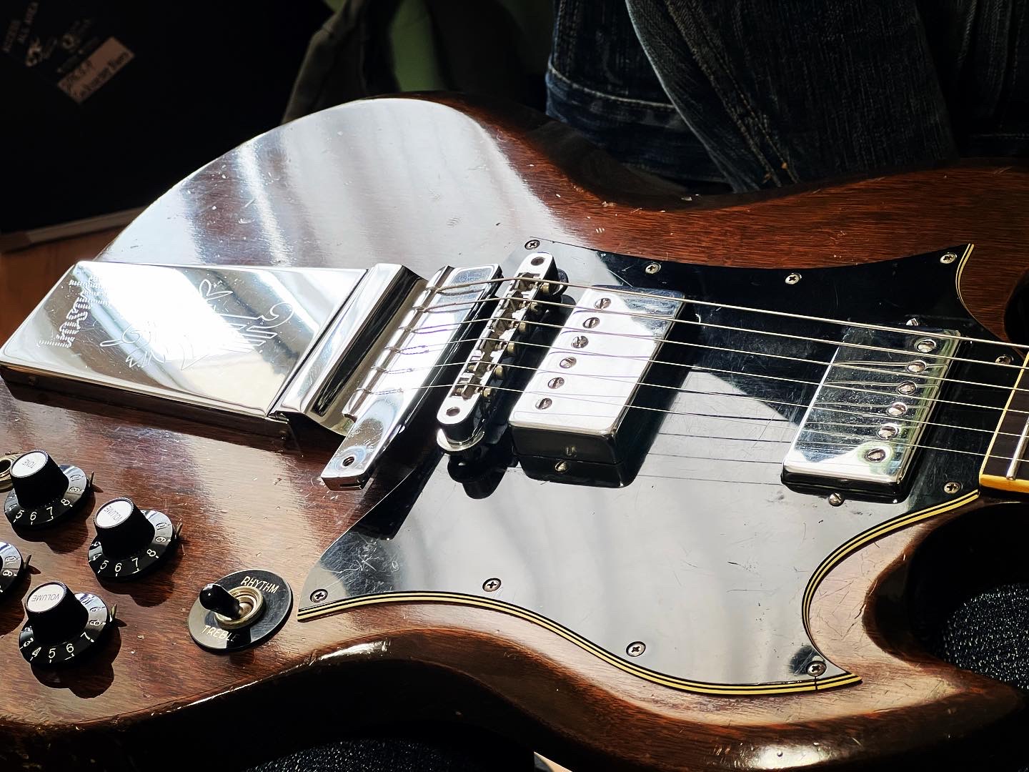 週刊イケベミュージック・マガジン📖#15】Gibson SG特集 第三回 AC/DC