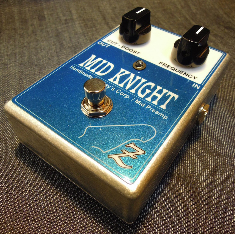 期間中Atelier Zベース本体ご購入の方から抽選で1名様にプリアンプ「MID KNIGHT」プレゼント！